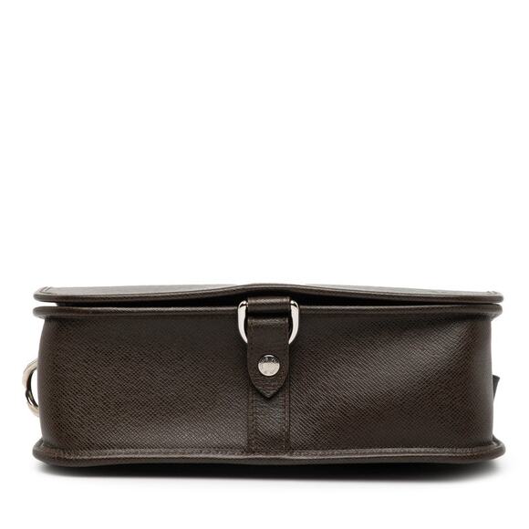 Louis Vuitton Taiga Andrei Crossbody Bag M32488 - Picture 3 of 6